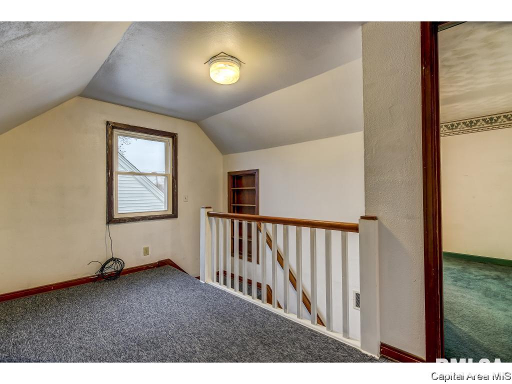 2229 East Keys Avenue Springfield, IL 62702 - Photo 13 of 31
