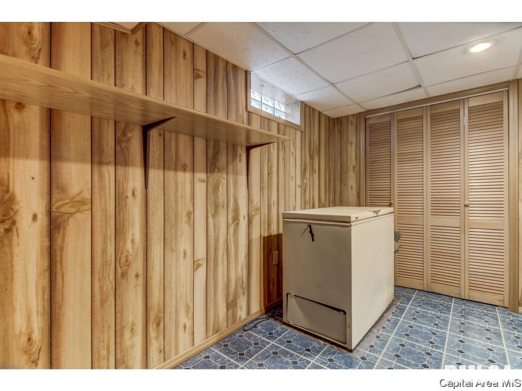 2229 East Keys Avenue Springfield, IL 62702 - Photo 23 of 31