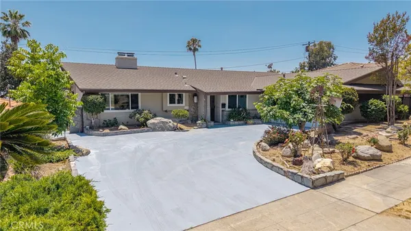 $1,799,000 | 3860 Valley Lights Drive, Pasadena, CA 91107