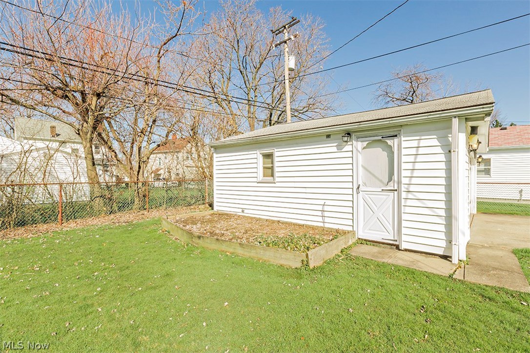 1544 Winchester Road Lyndhurst, OH 44124 - Photo 34 of 35
