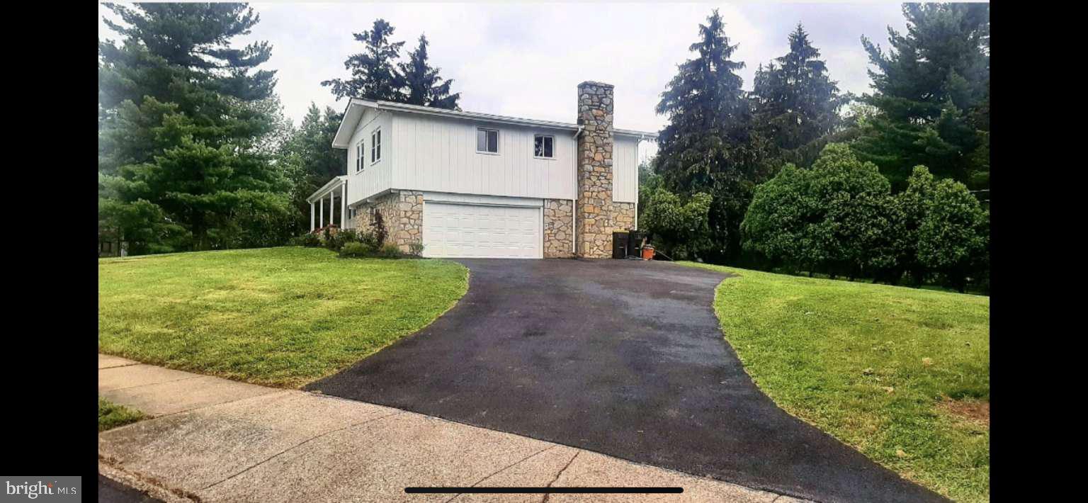 1921 Hemlock Road Norristown, PA 19403 - Photo 2 of 24 Gallery Image 2