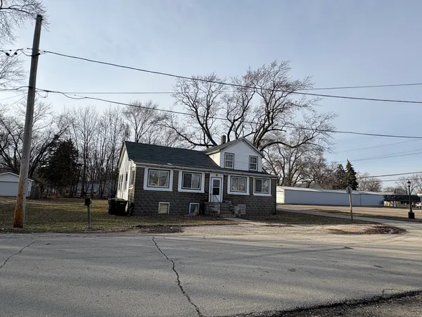 $99,900 | 158 South Railroad Street, Braidwood, IL 60408
