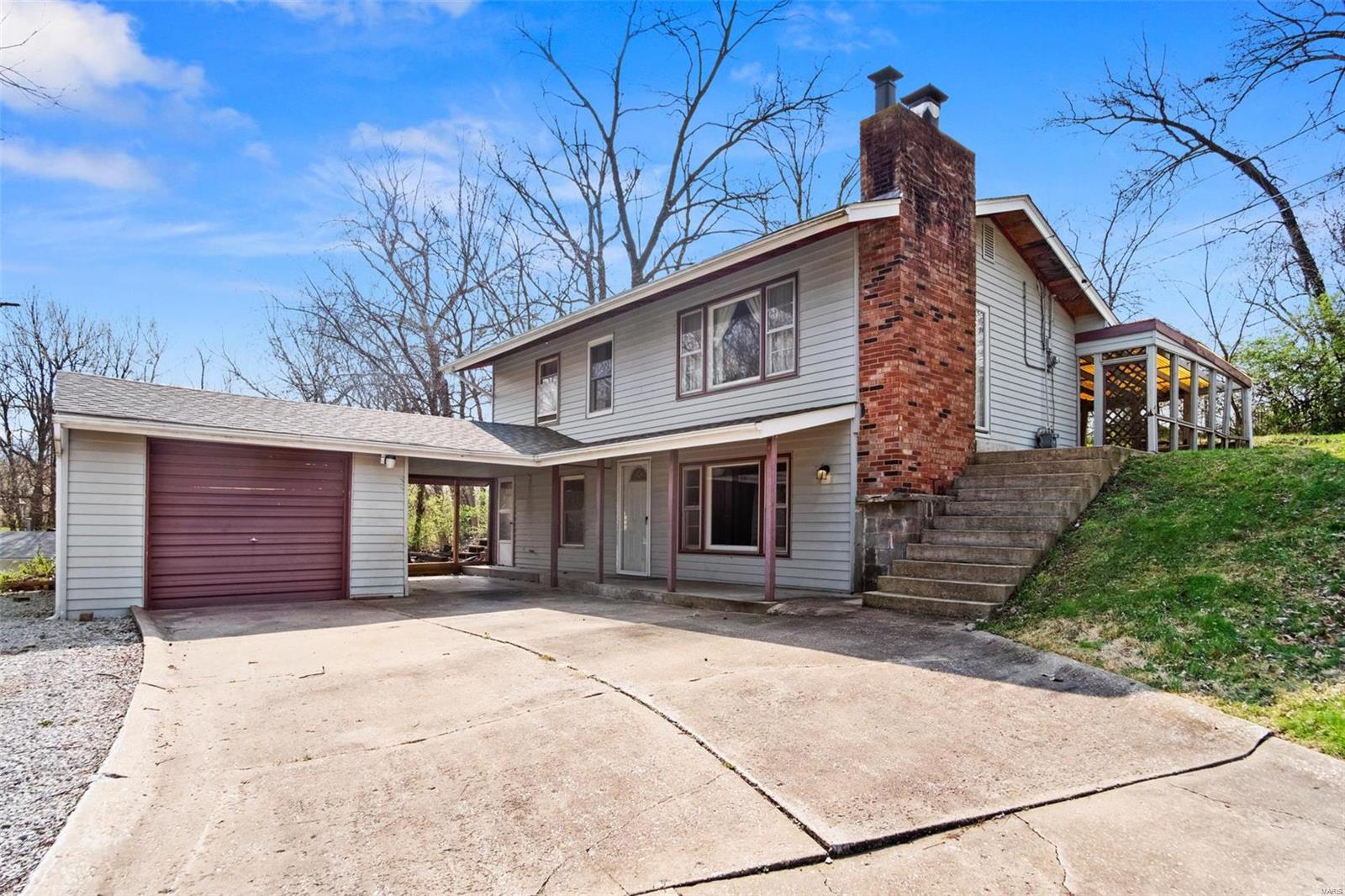27 Valley Road St. Charles, MO 63303 - Photo 1 of 20 Gallery Image 1