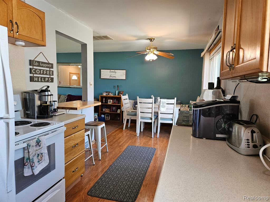 9551 Kress Road Pinckney, MI 48169 - Photo 13 of 34