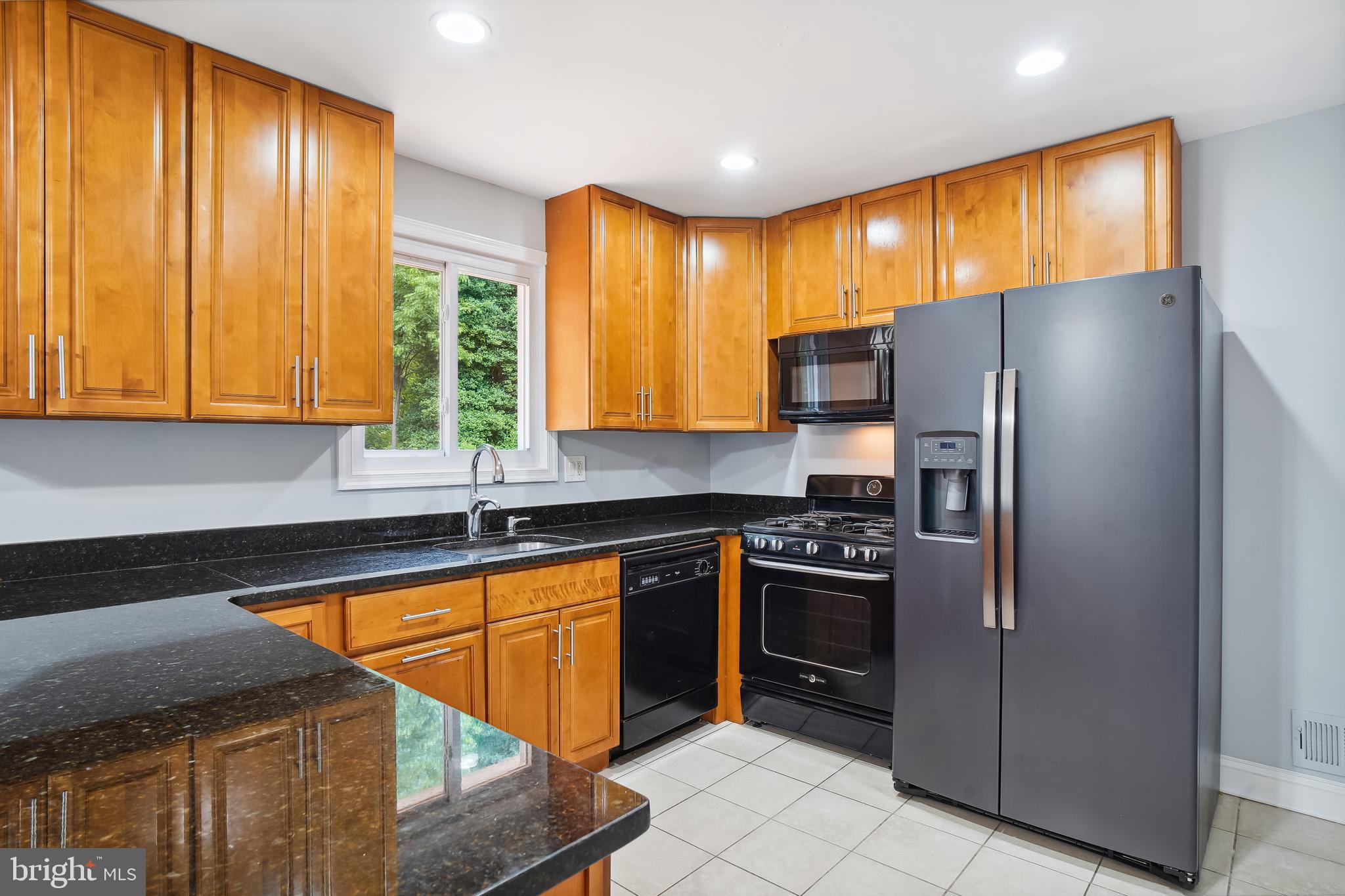 4305 Havard Street Silver Spring, MD 20906 - Photo 7 of 74