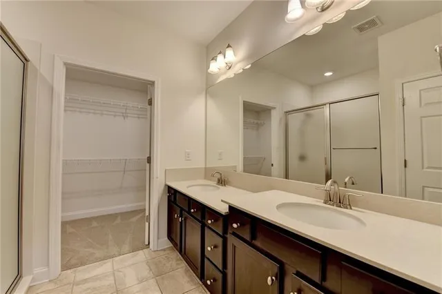 a view of empty room