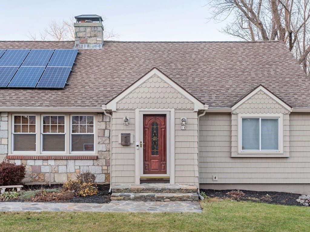 1A Manor Road Auburn, MA 01501 - Photo 2 of 6 Gallery Image 2