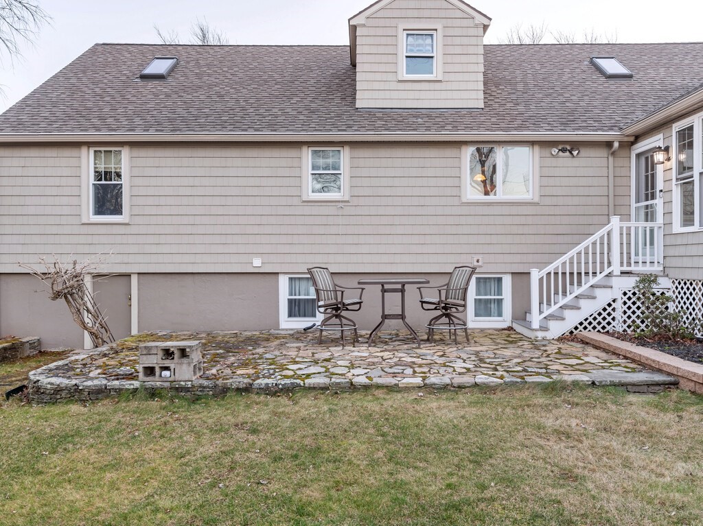 1A Manor Road Auburn, MA 01501 - Photo 4 of 6 Gallery Image 4