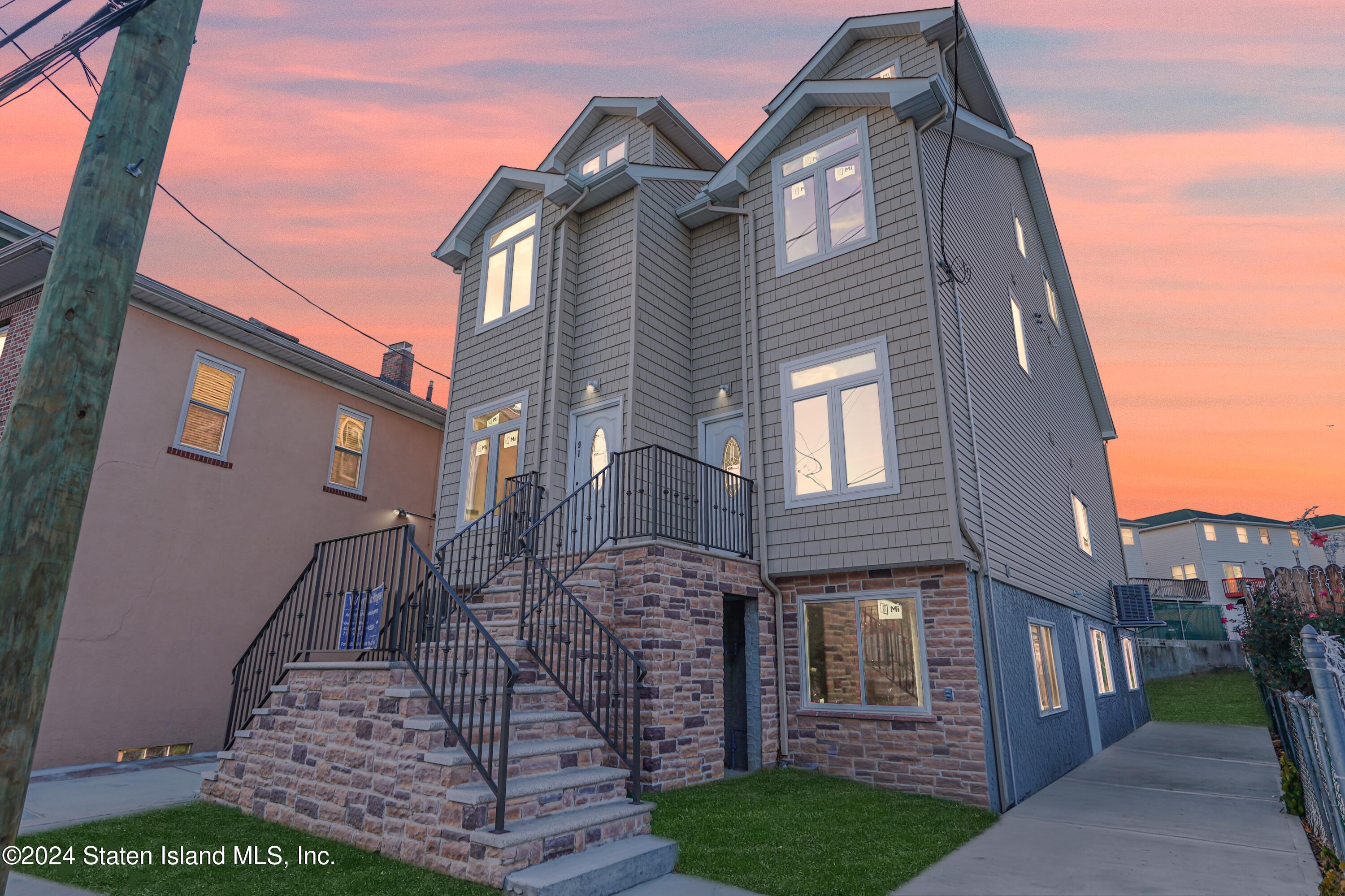 89 Robin Road Staten Island, NY 10305 - Photo 2 of 43 (1) FRONT