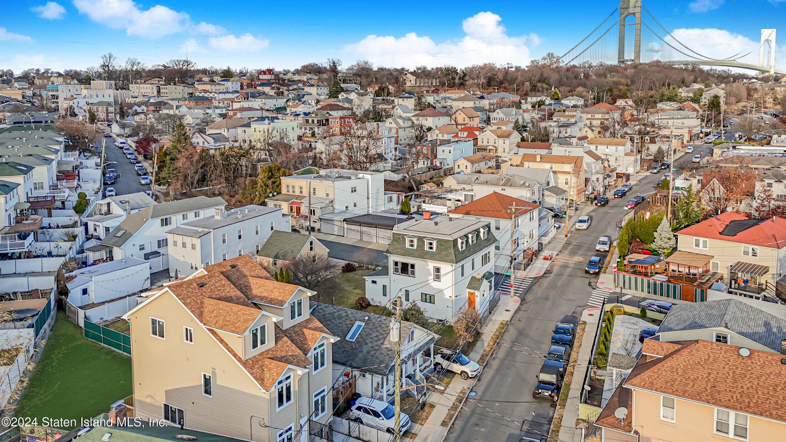 89 Robin Road Staten Island, NY 10305 - Photo 42 of 43 (43) AERIAL SHOT