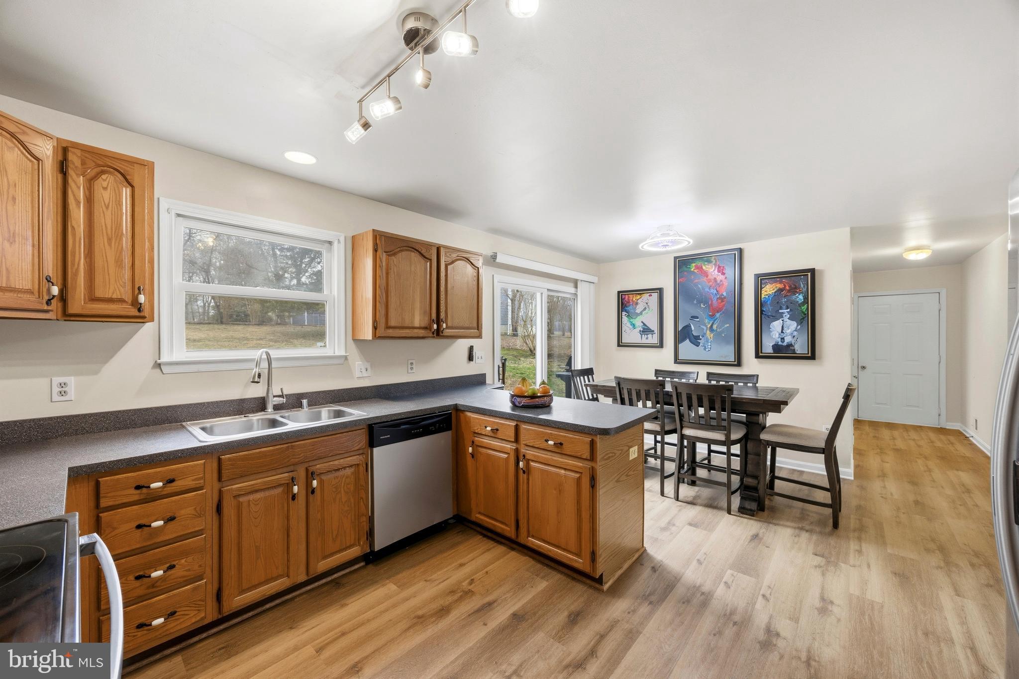 3280 Arundel On The Bay Road Annapolis, MD 21403 - Photo 12 of 40 Perfect for entertaining guest