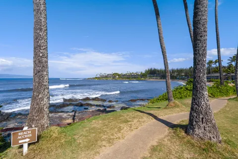 $585,000 | 5315 Lower Honoapiilani Road, Unit D232, Lahaina, HI 96761