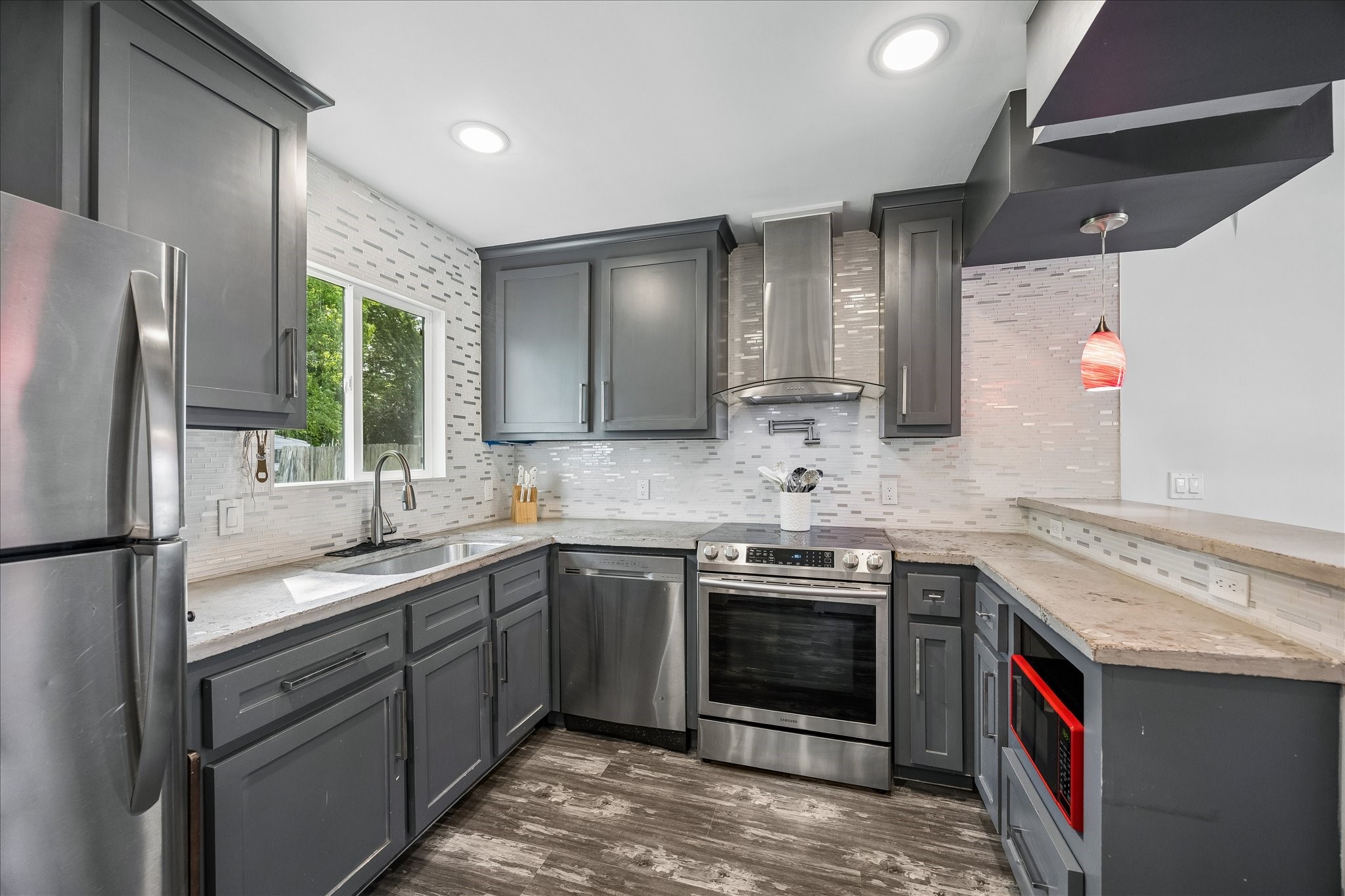 10903 Ritow Street Houston, TX 77089 - Photo 9 of 30