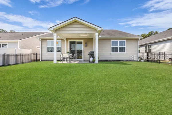 $464,990 | 14 Mainland Lakes Drive, Bluffton, SC 29910