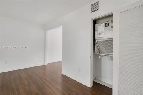 $350,000 | 5605 Southwest 80th Street, Unit 10D, Miami, FL 33143