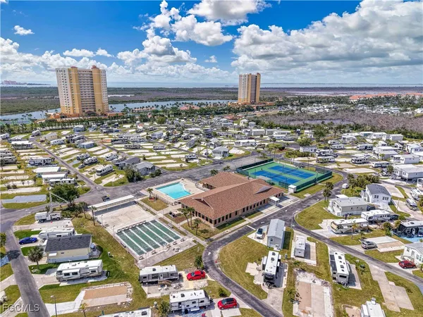 $59,500 | 19681-261 Summerlin Road, Fort Myers, FL 33908