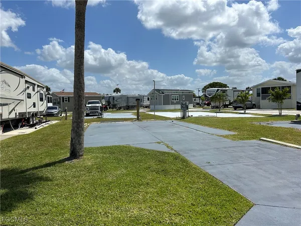$59,500 | 19681-261 Summerlin Road, Fort Myers, FL 33908