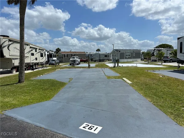$59,500 | 19681-261 Summerlin Road, Fort Myers, FL 33908