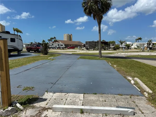$59,500 | 19681-261 Summerlin Road, Fort Myers, FL 33908