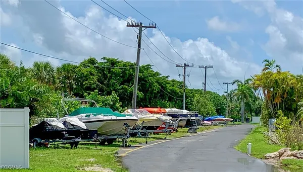 $59,500 | 19681-261 Summerlin Road, Fort Myers, FL 33908
