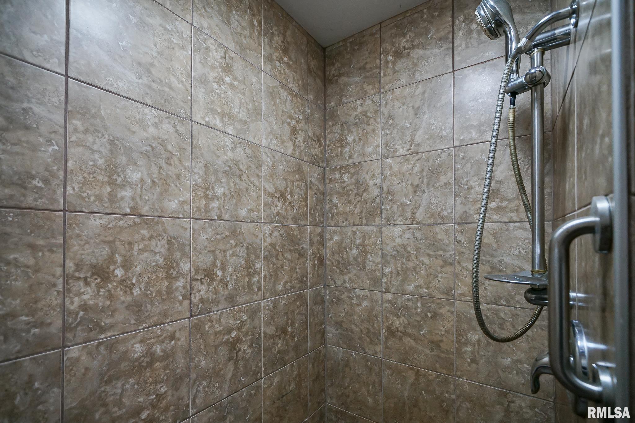 10109 Arrow Road Tremont, IL 61568 - Photo 22 of 35