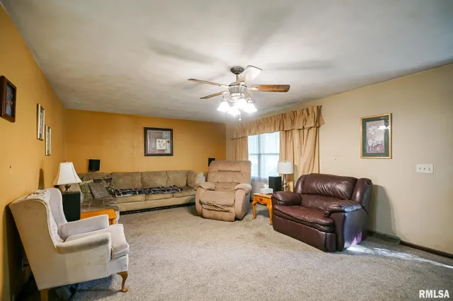 $220,000 | 10109 Arrow Road, Tremont, IL 61568