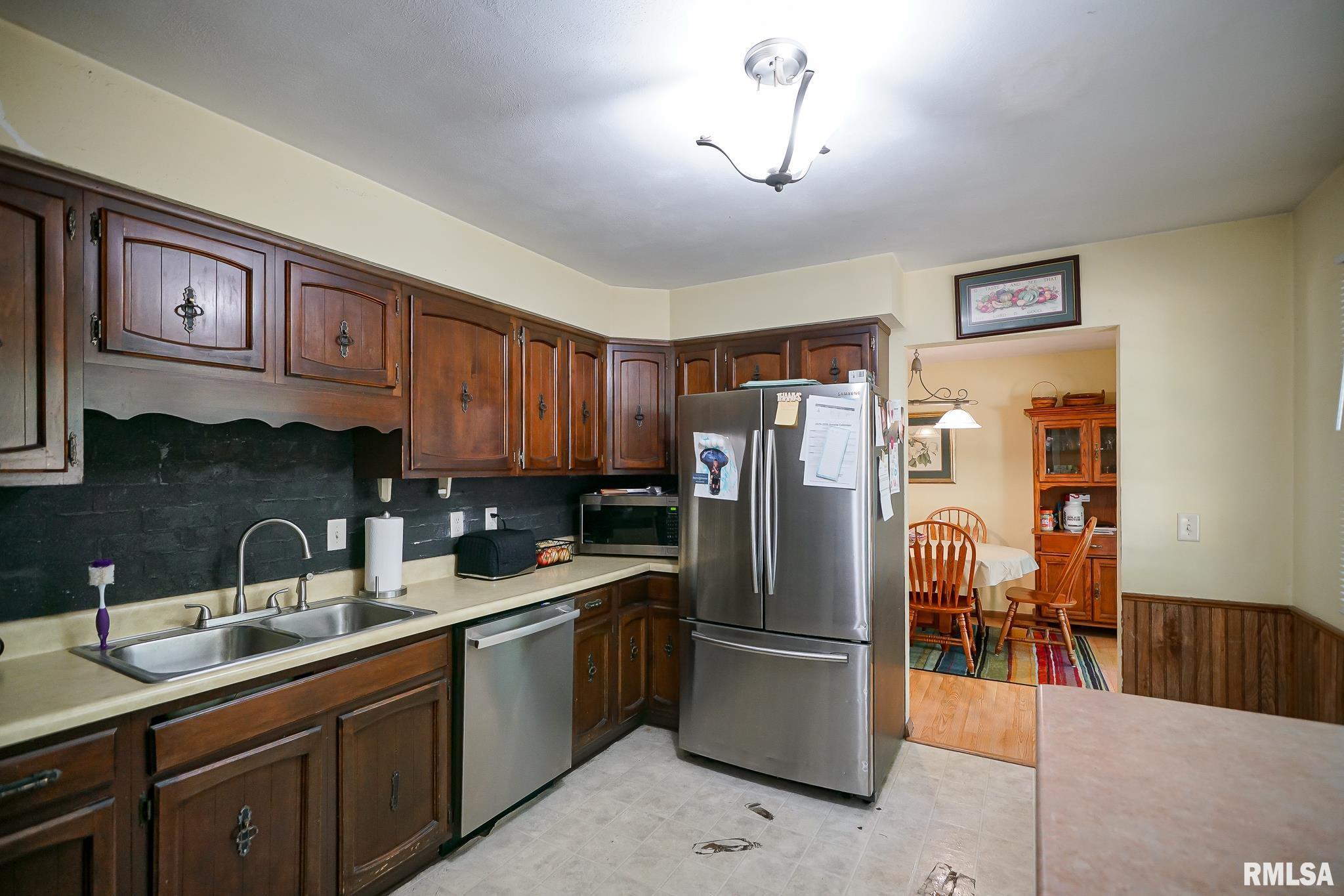 10109 Arrow Road Tremont, IL 61568 - Photo 8 of 35