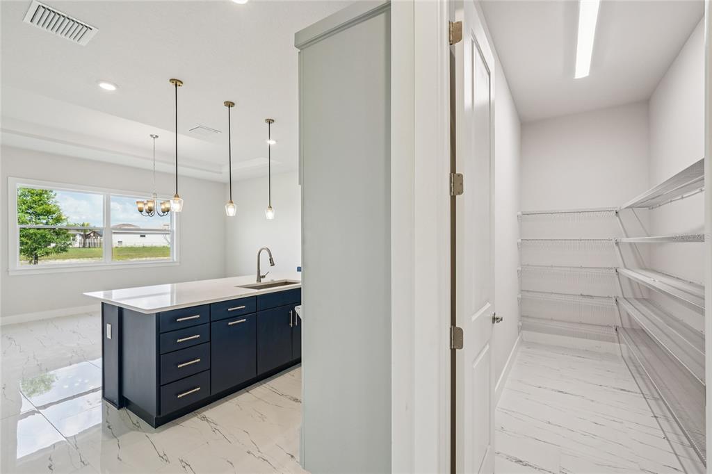 9201 Sanders Tree Loop Wesley Chapel, FL 33545 - Photo 26 of 98