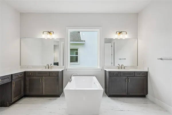 $1,129,000 | 9201 Sanders Tree Loop, Wesley Chapel, FL 33545