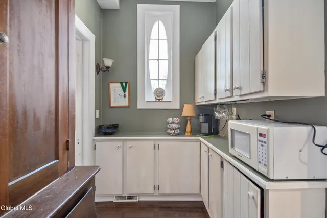 $1,200,000 | 182 Ballston Avenue, Saratoga Springs, NY 12866