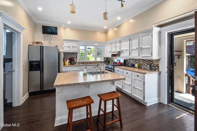 $1,200,000 | 182 Ballston Avenue, Saratoga Springs, NY 12866