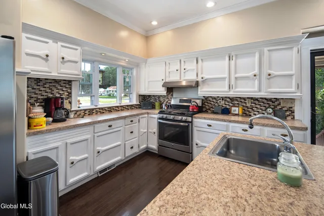 $1,200,000 | 182 Ballston Avenue, Saratoga Springs, NY 12866