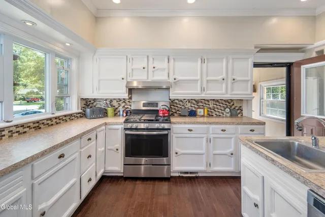 $1,200,000 | 182 Ballston Avenue, Saratoga Springs, NY 12866