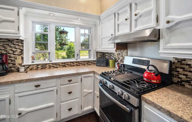 $1,200,000 | 182 Ballston Avenue, Saratoga Springs, NY 12866