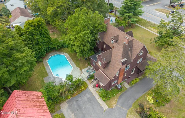 $1,200,000 | 182 Ballston Avenue, Saratoga Springs, NY 12866