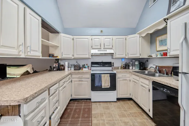 $1,200,000 | 182 Ballston Avenue, Saratoga Springs, NY 12866