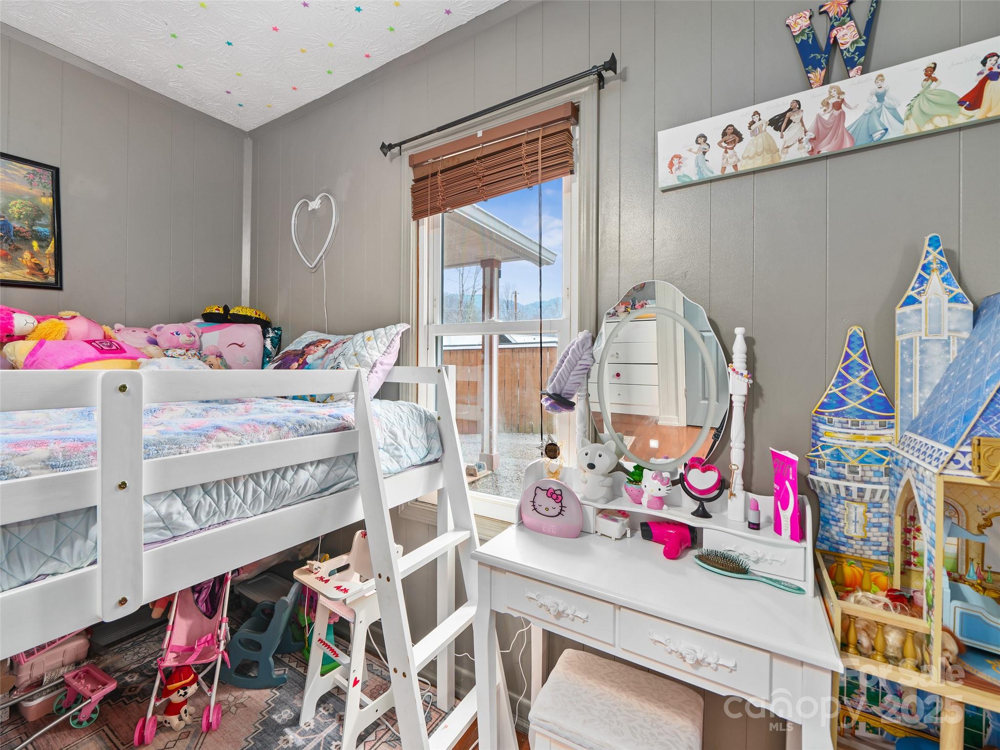 784 Riverview Road Burnsville, NC 28714 - Photo 11 of 38