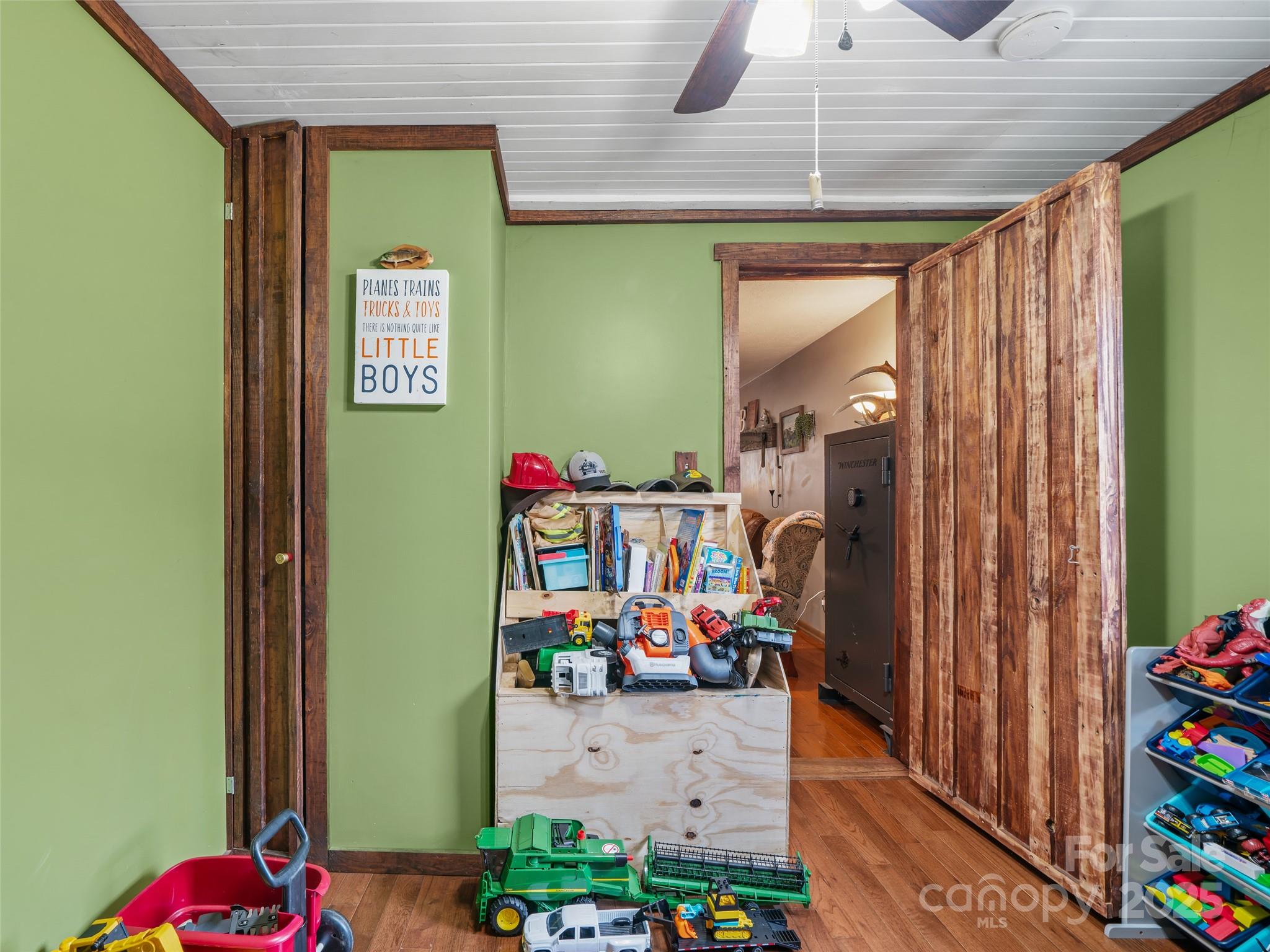 784 Riverview Road Burnsville, NC 28714 - Photo 13 of 38