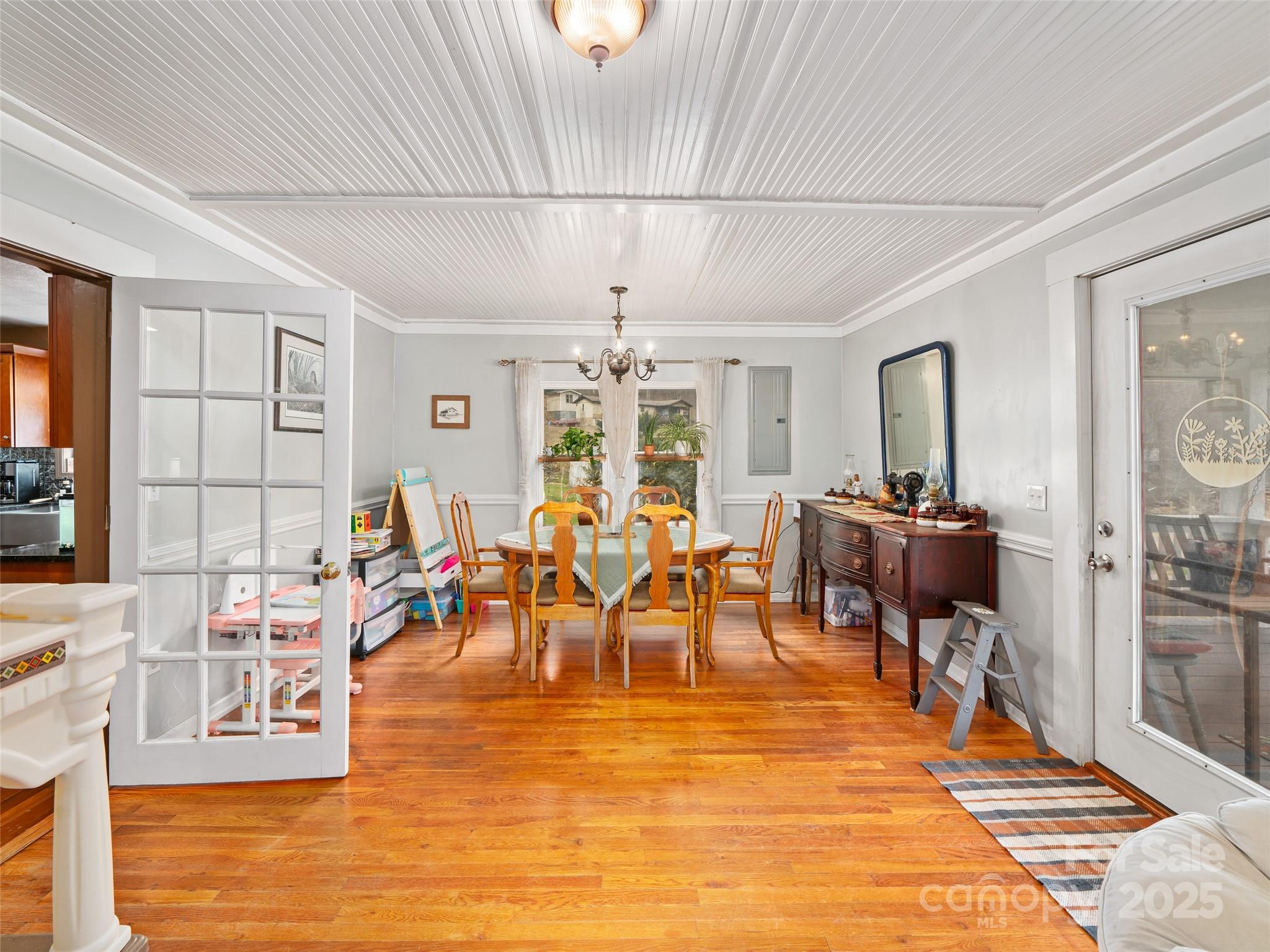 784 Riverview Road Burnsville, NC 28714 - Photo 17 of 38