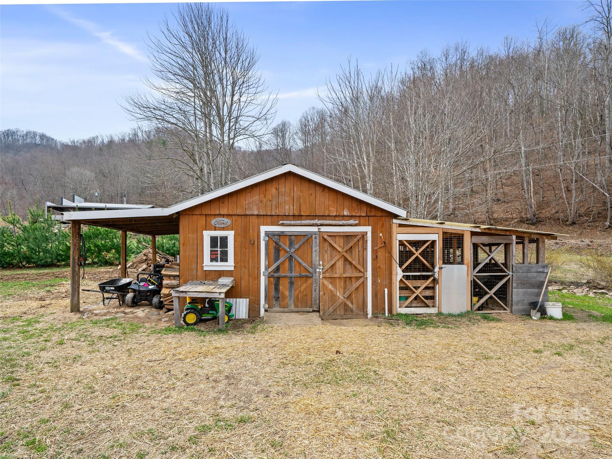 784 Riverview Road Burnsville, NC 28714 - Photo 29 of 38