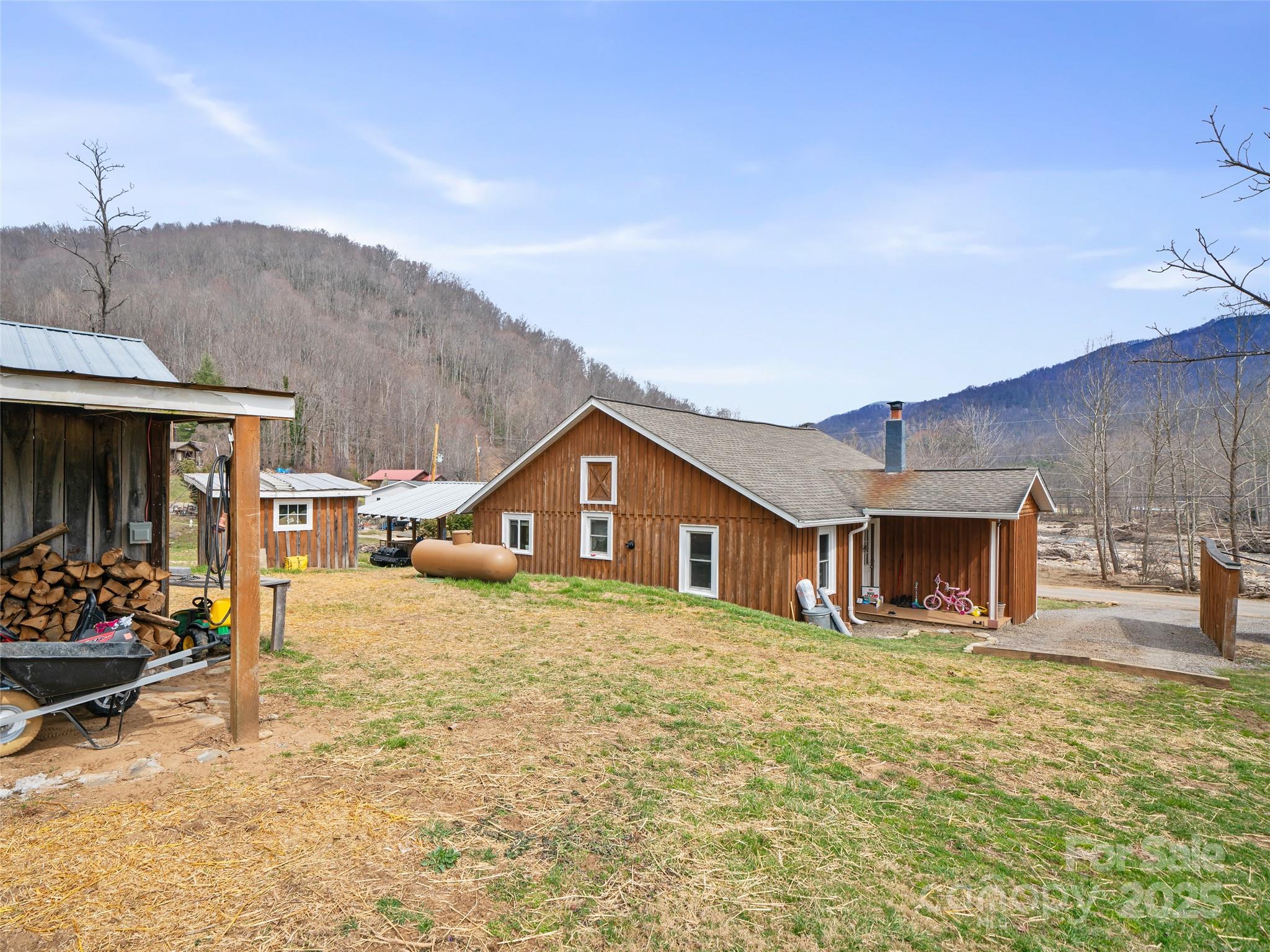 784 Riverview Road Burnsville, NC 28714 - Photo 32 of 38