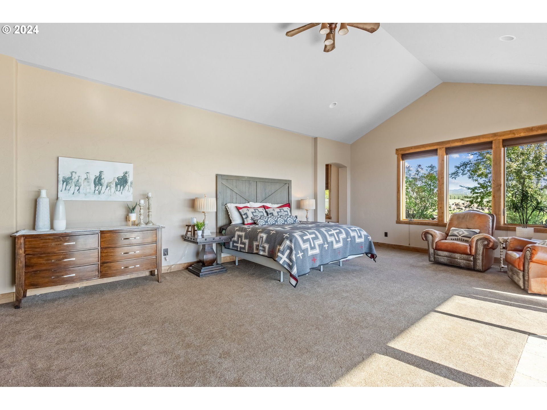 13501 Southwest Riggs Road Powell Butte, OR 97753 - Photo 22 of 46