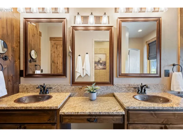 $3,335,000 | 13501 Southwest Riggs Road, Powell Butte, OR 97753