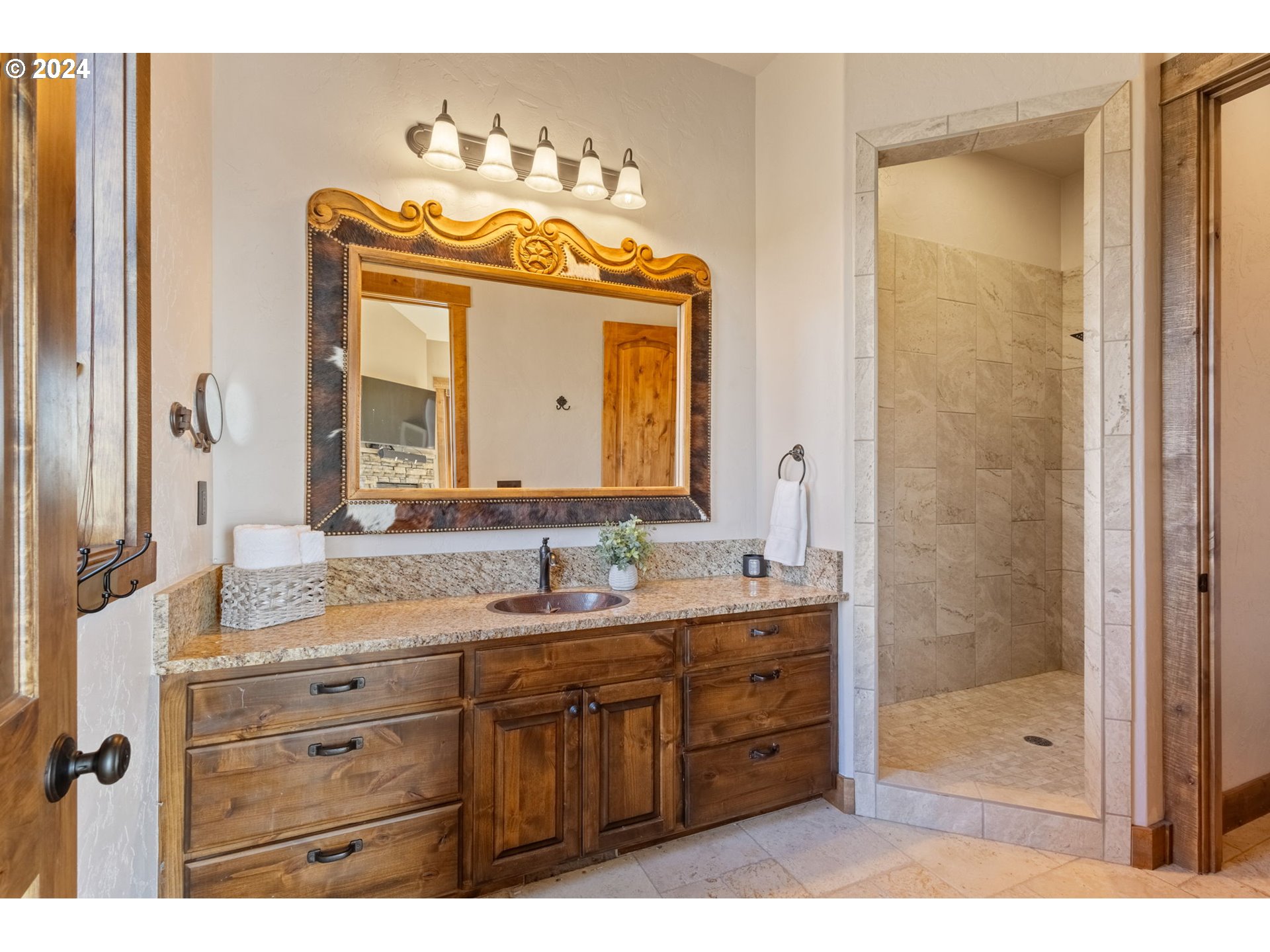 13501 Southwest Riggs Road Powell Butte, OR 97753 - Photo 29 of 46