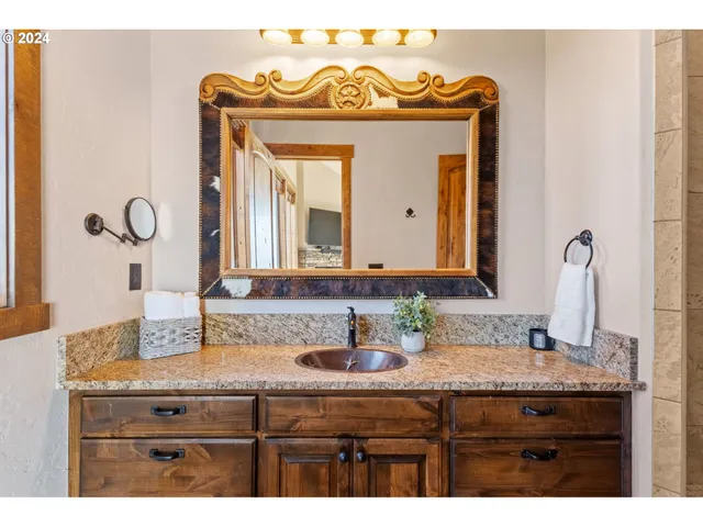 $3,335,000 | 13501 Southwest Riggs Road, Powell Butte, OR 97753