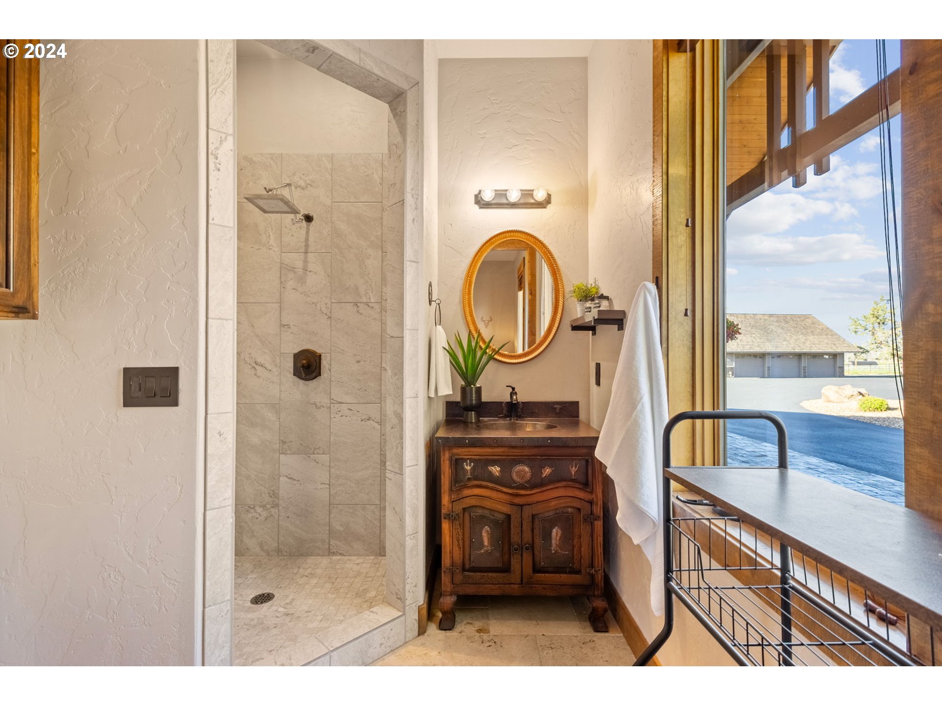 13501 Southwest Riggs Road Powell Butte, OR 97753 - Photo 32 of 46