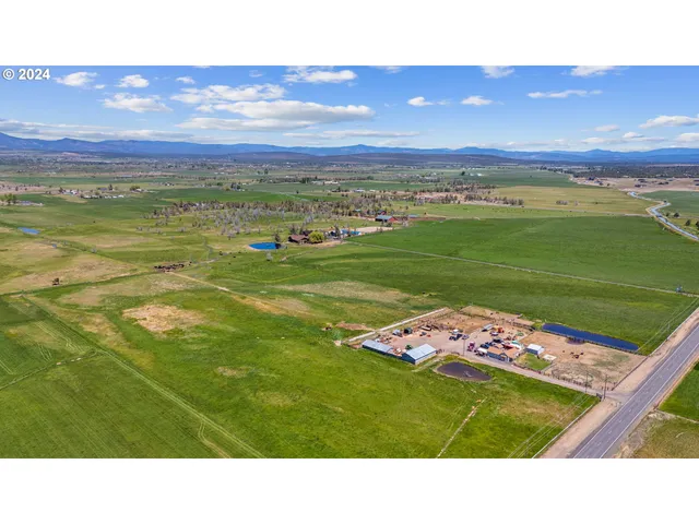 $3,335,000 | 13501 Southwest Riggs Road, Powell Butte, OR 97753