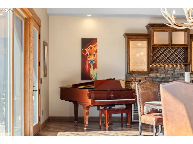 $3,335,000 | 13501 Southwest Riggs Road, Powell Butte, OR 97753