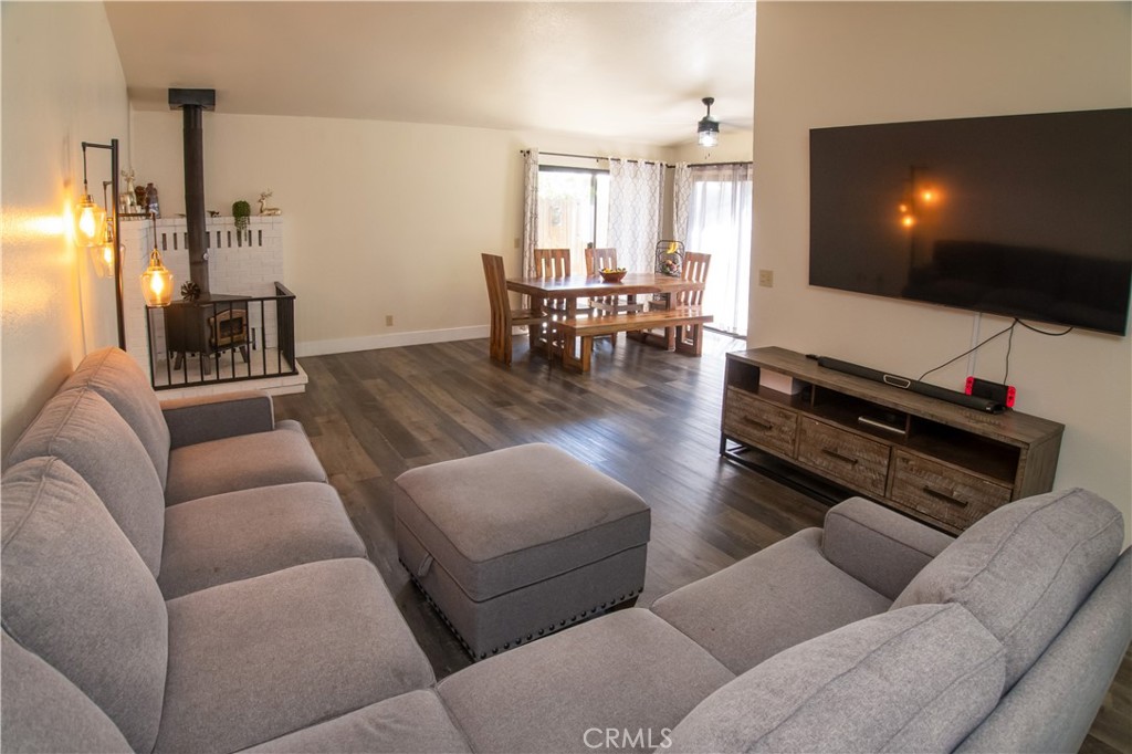 1 San Ramon Drive Chico, CA 95973 - Photo 2 of 42 a living room with furniture and a flat screen tv
