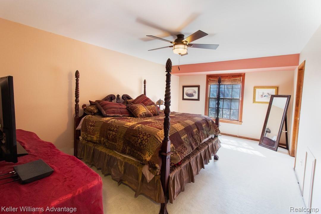 991 Dressler Lane Rochester, MI 48307 - Photo 5 of 36 DresslerLn_991_MasterBed_01.jpg
